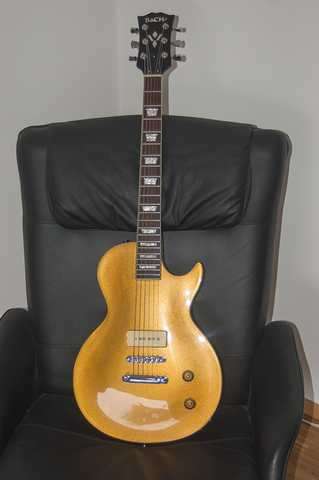 Bach Les Paul Junior Goldtop Custom Shop